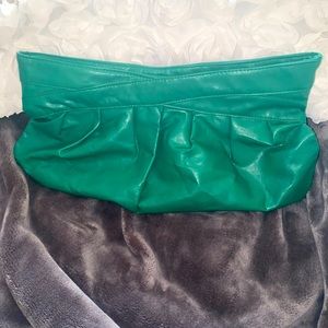 Green clutch, New❇️